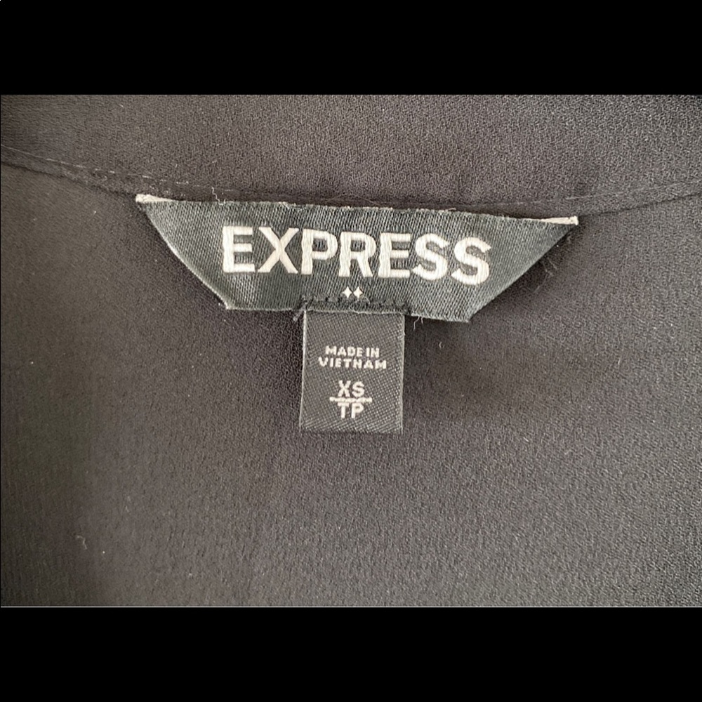 Express Blouse - Picture 2 of 3